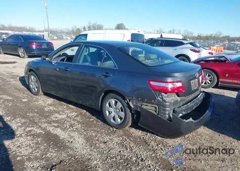 2008 Toyota Camry Le V6 z USA, uszkodzony, nr VIN 4T1BK46K08U062162